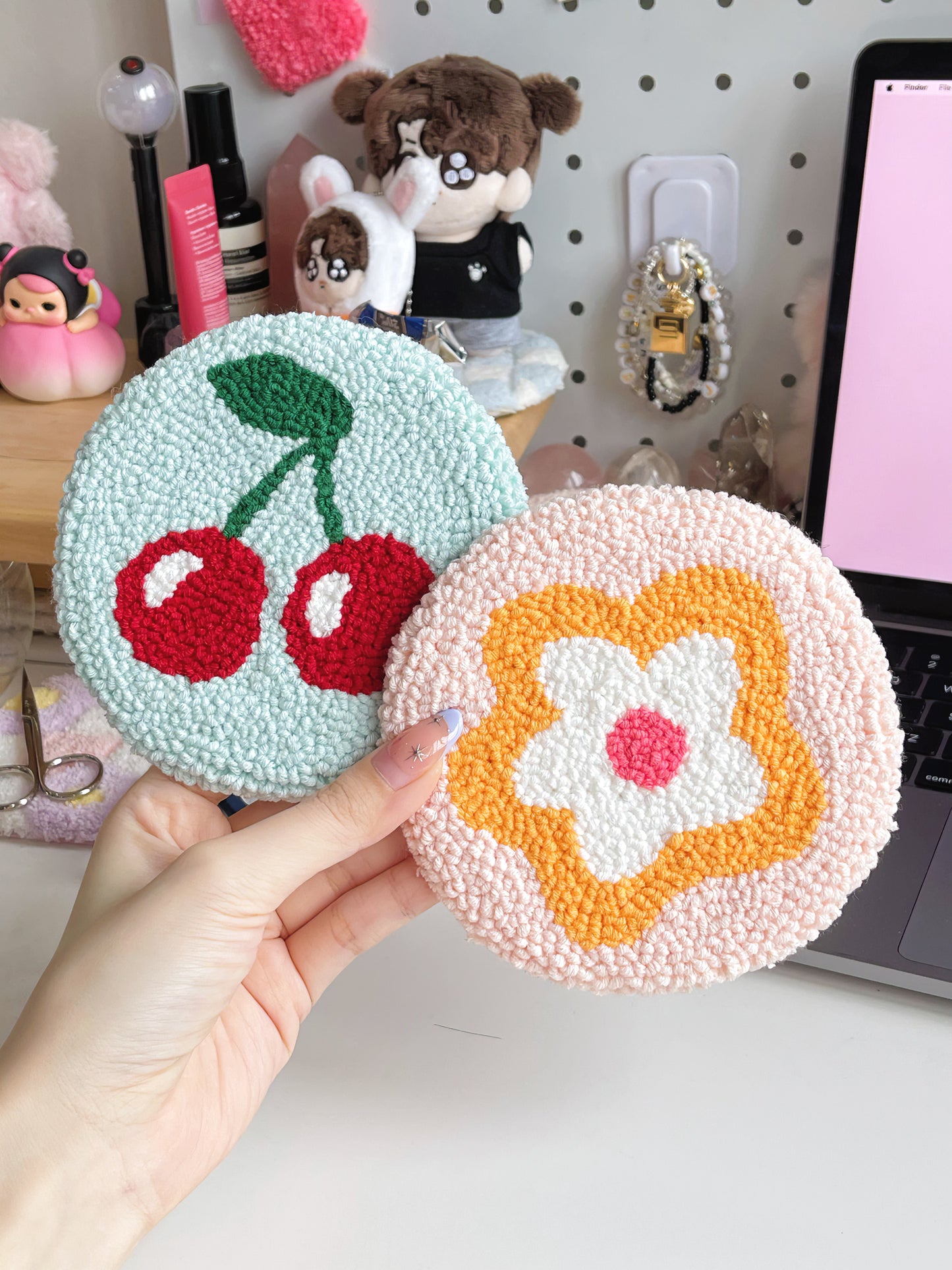 cherry mug rug ⊹
