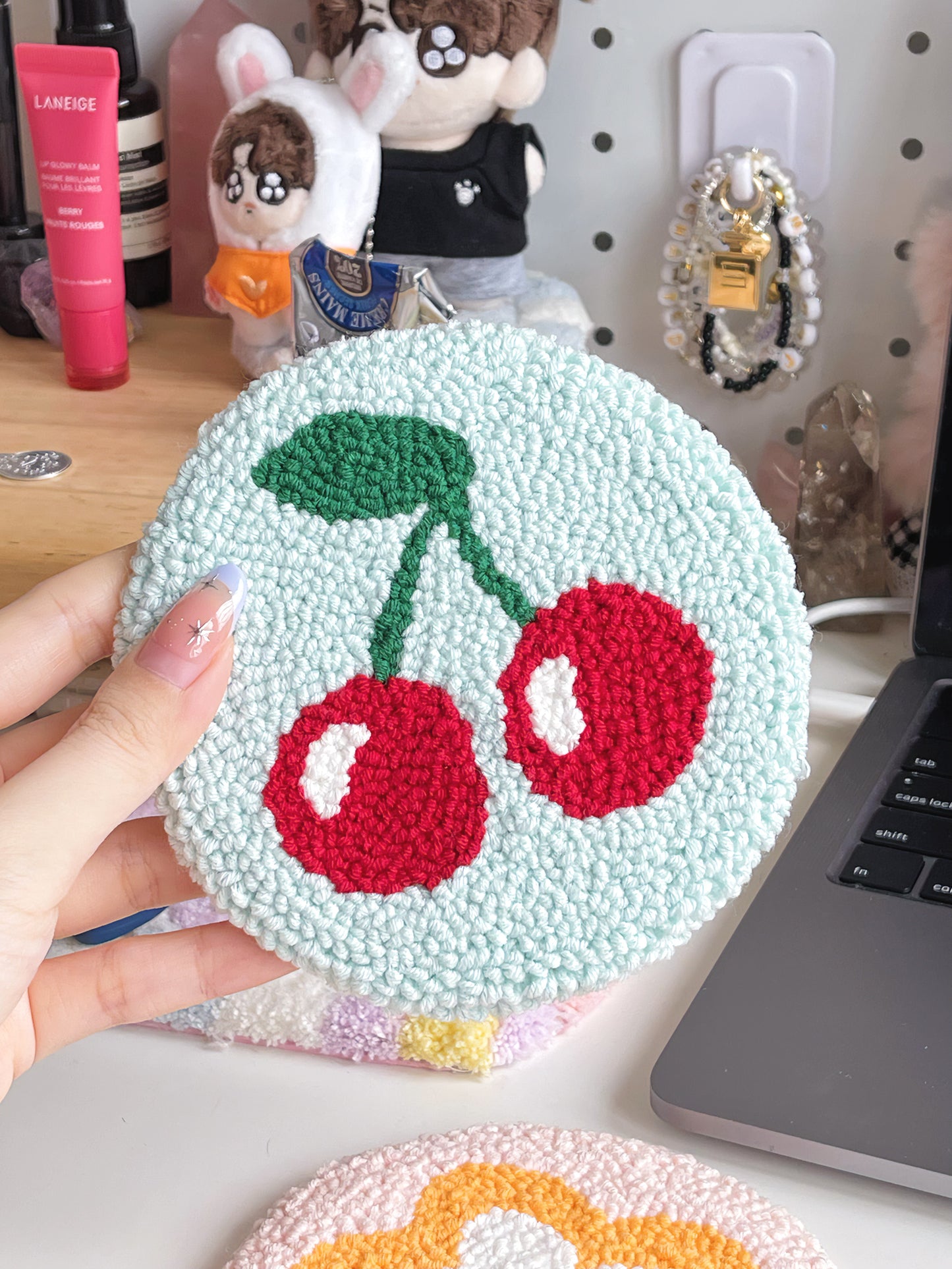 cherry mug rug ⊹