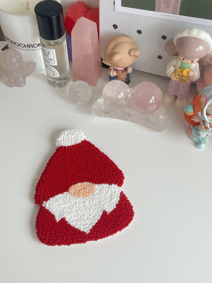 gnome mug rug ⊹