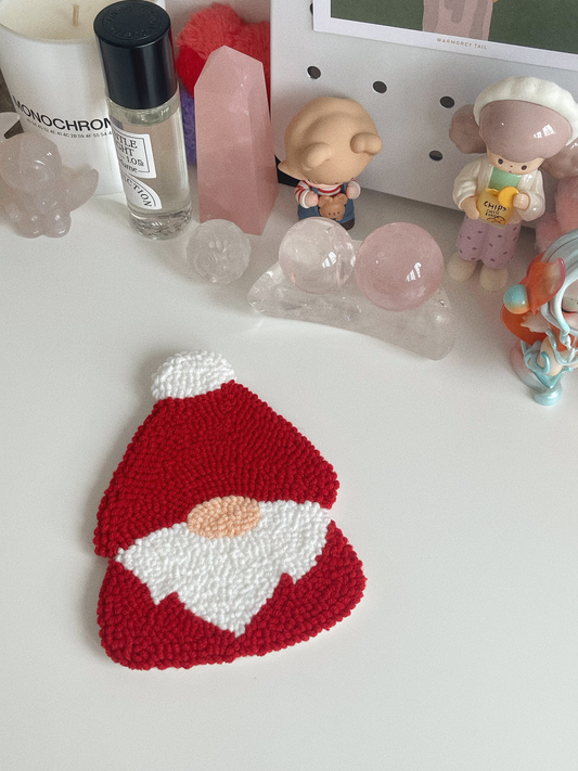 gnome mug rug ⊹